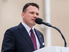 Mentzen zatrzymany na lotnisku w Londynie, prezydencki minister o „skandalu”. Nowe fakty