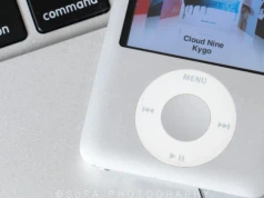 Białe słuchawki, iTunes i 1000 piosenek w kieszeni: ten sprzęt bezpowrotnie zmienił świat