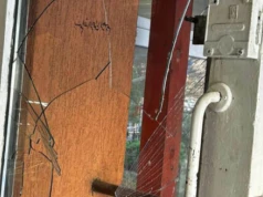 Pijany awanturnik wybił szybę w lokalu i obnażył się przed pracownikami restauracji. Policjanci zatrzymali go chwilę później
