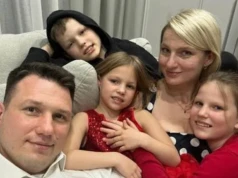 Rodzinny wyjazd zamienił się w koszmar. Mentzen z żoną i dziećmi zatrzymany na brytyjskim lotnisku