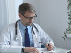 Okulary na NFZ nie tylko od okulisty. Tak rząd chce skrócić kolejki
