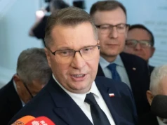 Czarnek z rozwiązaniem problemu samorządów: Trzeba byłoby „odtrzaskowić” szkoły