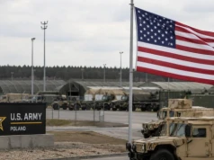 „Rząd Tuska zachowuje się jak szaleniec”. W tle wojska USA i spór o bezpieczeństwo