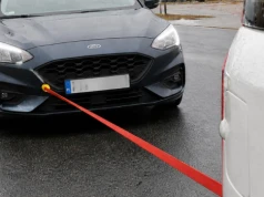 Holowanie auta bez mandatu. Te zasady musisz znać