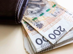 Wypłacą 400 plus dla seniorów. Do 29 maja trzeba zdążyć