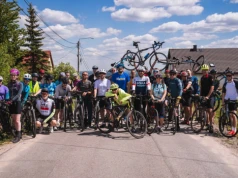 700 rowerzystów ruszyło do Szydłowca. CoZaJazda zakończyła się wyścigiem na Hucisko