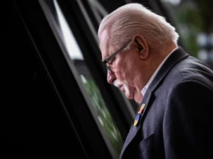 "Kategorycznie żądam". Wałęsa chce tablicy lub "miliona z odsetkami"