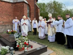 Aresztowania przerwały budowę pomnika na grobie zasłużonego księdza