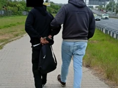 Obywatel Nigerii kierował w stanie nietrzeźwości. Nie stawił się do aresztu na odbycie 119 dni pozbawienia wolności. Został zatrzymany
