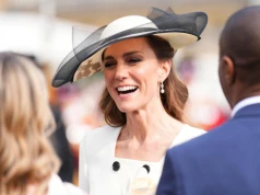 Stylizacja Kate Middleton to ukłon w stronę najmodniejszego wzoru, który uwielbiała też księżna Diana