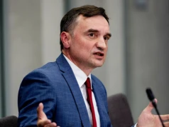 Ziobro korespondentem telewizji w USA. Grożą mu konsekwencje finansowe
