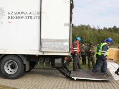 Rząd nie zrobi zapasów na trzy dni dla ludności. Szykuje nowy program