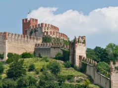 Perełka Wenecji Euganejskiej. Co zobaczyć w zamku Soave?