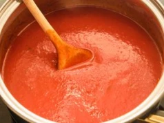 Dodaj do pomidorówki. Wydobędziesz najlepszy smak z tej zupy