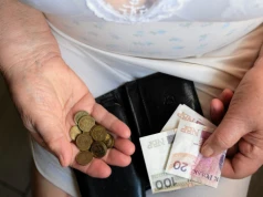 Skończyłeś 50 lat? Od czerwca dostaniesz więcej pieniędzy. Nawet 2140 zł miesięcznie