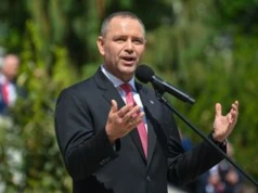 Polacy zmiażdżyli pytania referendalne Nawrockiego. Jest sondaż
