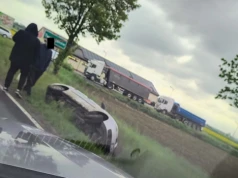 Wymusił pierwszeństwo, auto wpadło do rowu