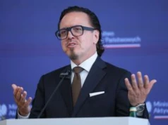 Miała być fuzja gigantów. Utknęła. Rząd zabrał głos