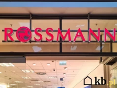 Maseczka z Rossmanna za 2,99 zł robi efekt „wow”! Nawilża przez 24 godziny!