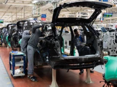 Technik samochodowy kończy szkołę bez jednej godziny o wysokim napięciu