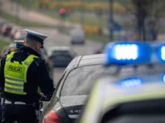 Nagrał policjanta drogówki i opublikował. Sąd nie miał dla niego litości