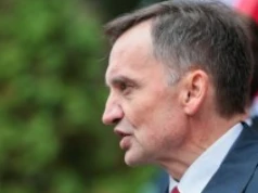 Ziobro poza zasięgiem służb. Polityk PiS musiał opuścić Europę nieoficjalną ścieżką
