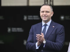Polacy surowo ocenili pomysł Nawrockiego. Wynik sondażu, jak zimny prysznic!