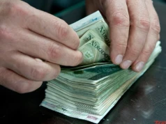 Mieszkaniec powiatu siedleckiego stracił 300 tys. zł. Oszuści podszyli się pod analityków finansowych