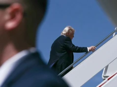 Elita na pokładzie samolotu z Trumpem. Kierunek Chiny