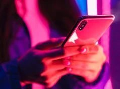 Rachunki za telefon pogrążają Polaków. Ponad miliard złotych zaległości