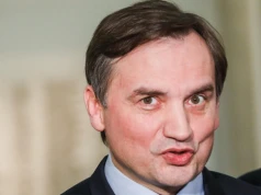 QUIZ. Był szeryfem, jest uciekinierem. Test wiedzy o Zbigniewie Ziobrze. Nawet fani …