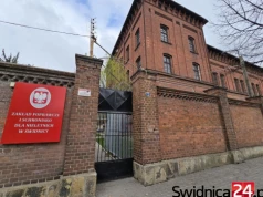 Wojsko wprowadzi się do dawnego poprawczaka? Na razie starostwo musi sporo płacić za ochronę obiektu
