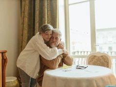 Domowe badania krwi i testy funkcji poznawczych mogą pomóc wykrywać ryzyko demencji