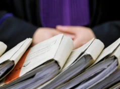 Znajomi "zostawili 37-latka na drodze" i nikogo nie powiadomili. Jego ciało znaleziono po tygodniu