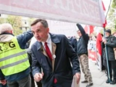 Przyspieszenie posiedzenia ws. aresztu dla Ziobry? Ustalenia RMF FM
