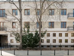 Zdegradowana kamienica na Mokotowie odzyskała blask