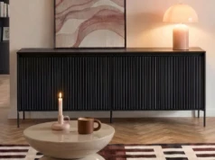 Mid-century modern bez odtwarzania epoki. Jak korzystać z tej estetyki, wybierając nowe meble?