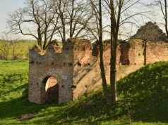Ruiny zamku w Dankowie. Unikalna twierdza bastionowa Warszyckiego