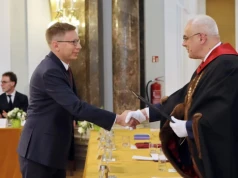 Tytuł doktora honoris causa dla prof. Michała Bilewicza