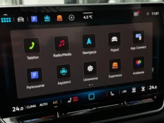 Salonowy Tiguan potaniał, by rywalizować z Kią Sportage. Rocznik 2026 i DSG w cenie