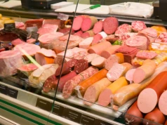 Tę wędlinę z Biedronki radzi omijać z daleka. "Nawet nie wiem, jak to nazwać"