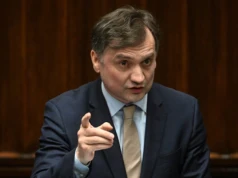 Wobec Ziobry nie został dotychczas wystawiony międzynarodowy list gończy. Jego podróże są… legalne