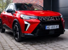 Mitsubishi ASX za 134 000 zł ma Google i 8 lat gwarancji. Lepszy niż "chińczyki"?
