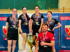Ilona Sztwiertnia z Pucharem Polski kobiet w tenisie stołowym