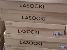 CCC i Lasocki wyprzedają buty, które nie męczą stóp - te modele warto zabrać na urlop