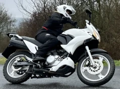 Ceny Hondy Varadero 125 odleciały. Specyficzny stan umysłu wymogiem