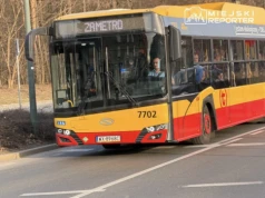 Kobieta wtargnęła pod pociąg metra. Utrudnienia na linii M2