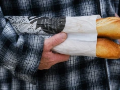Panika we Francji. Popularne bagietki okazały się źródłem groźnych toksyn