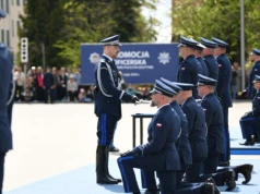 Nowi policyjni oficerowie mianowani w Szczytnie. Po raz pierwszy w ruch poszły cztery generalskie szable