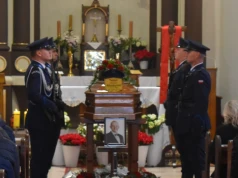 Kompania honorowa oddała mu hołd. Przejmujące ostatnie pożegnanie